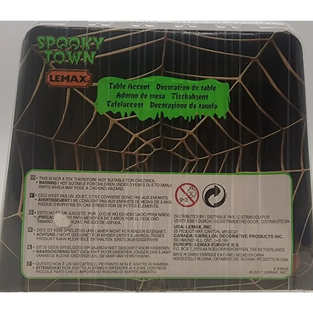 Lemax Halloween Spooky Town 2012 Cemetery Skull Gate Table Accent #23942 Retired
